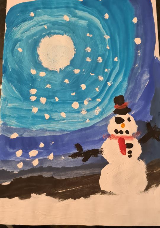 Bild mit Wasserfarben gemalt: Schneemann auf dem Feld, während es schneit