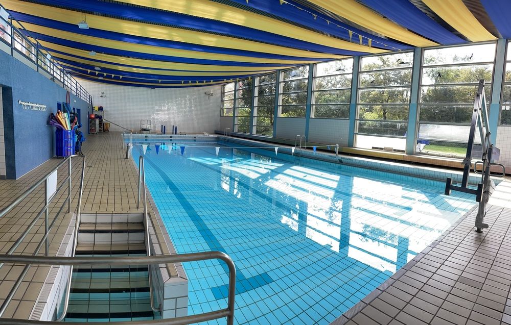 Schwimmhalle der SRH